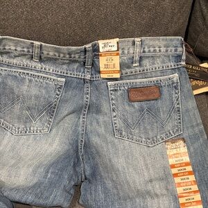 Wrangler Men's Boot Cut Blue Jeans size 30x38